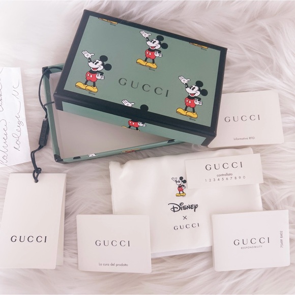 Special Edition  Gucci Disney Collaboration! GUCCI Micro GG Card Case SOLD - Picture 2 of 7